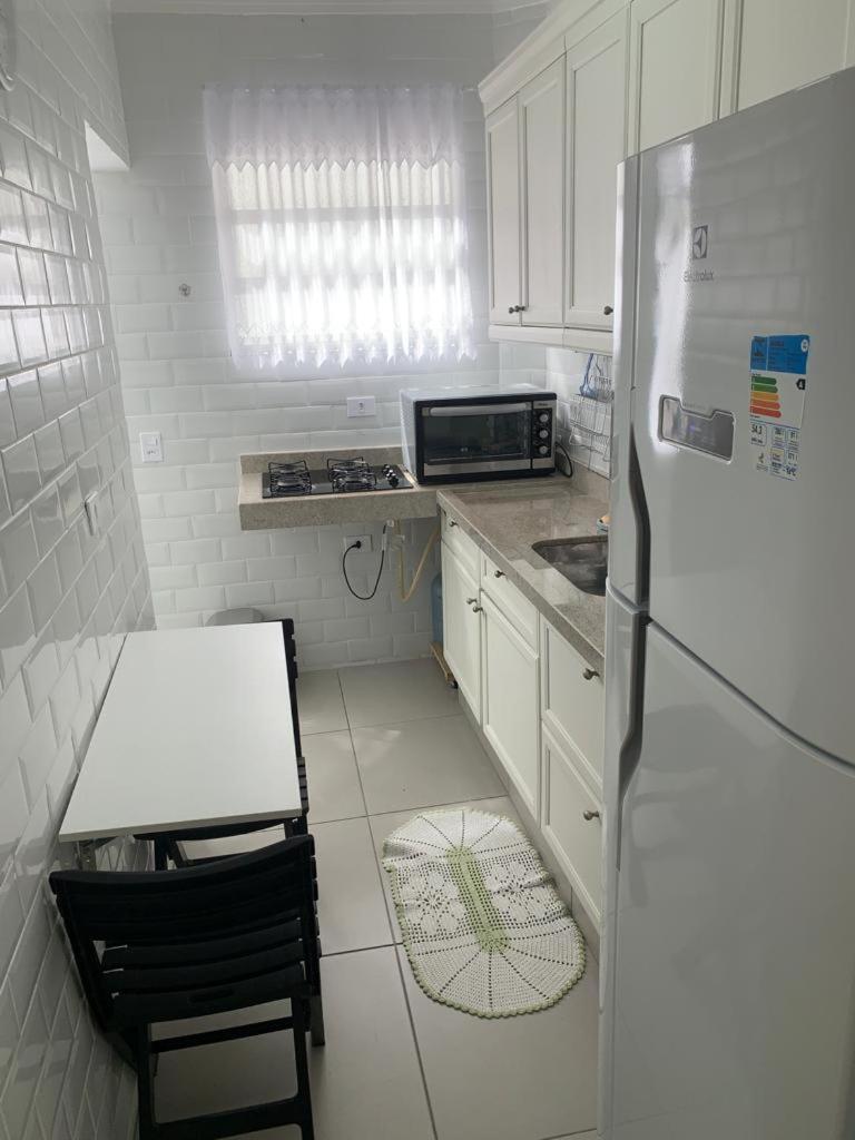 Apto 1 Dorm Entre Praias Do Tombo E Asturias! Guarujá